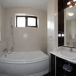 Oscar Hotel 3*
